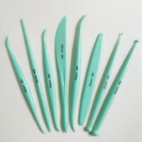 ASTUCCIO ATTREZZI PLASTICA + 3 PENNELLI SILICONE (TIFFANY) - immagine 3