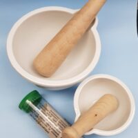 MORTAIO PER PESTO 2 MISURE CON PESTELLI IN LEGNO DI FAGGIO+PELA AGLIO IN SILICONE